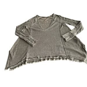 Free People Distressed Waffle Knit Handkerchief Hem V Neck Worn Gray Shirt XS